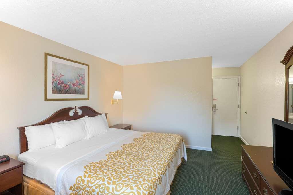 Econo Lodge Cherry Point Хейвлок Номер фото