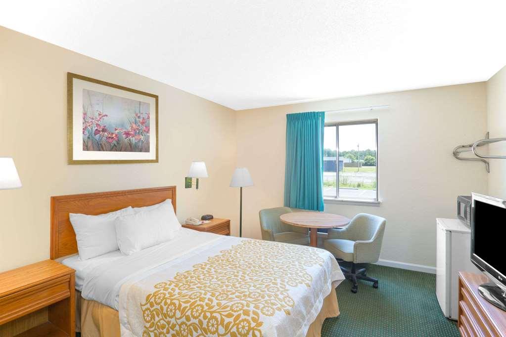 Econo Lodge Cherry Point Хейвлок Экстерьер фото