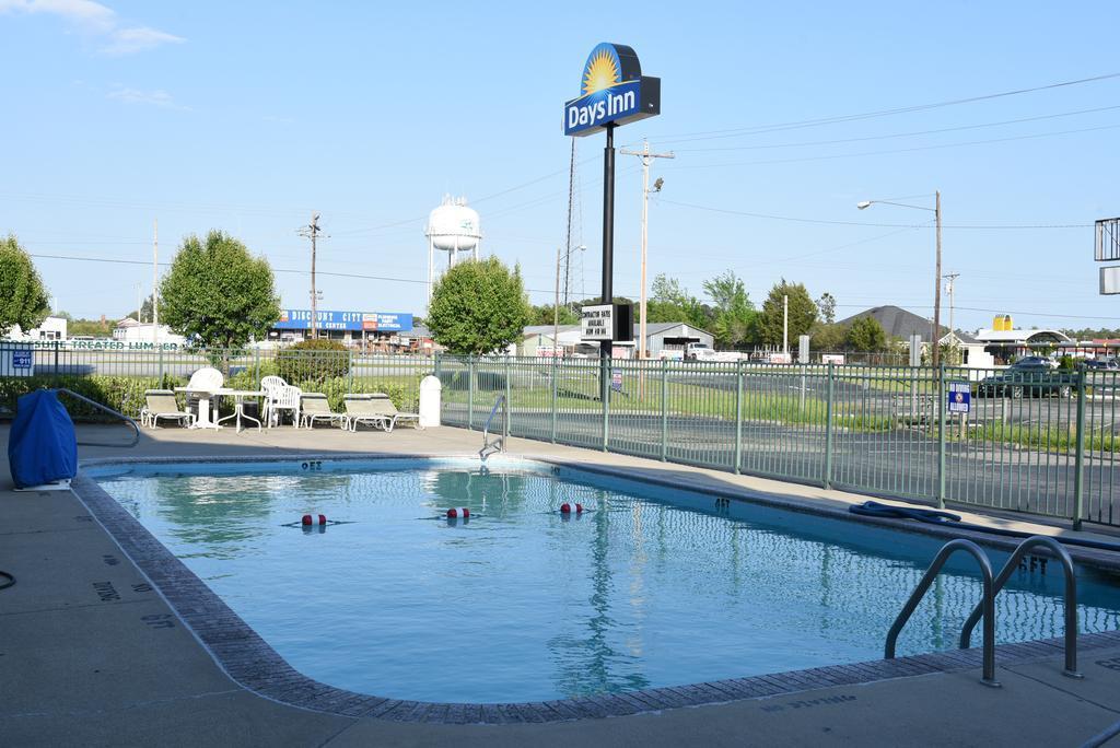 Econo Lodge Cherry Point Хейвлок Экстерьер фото