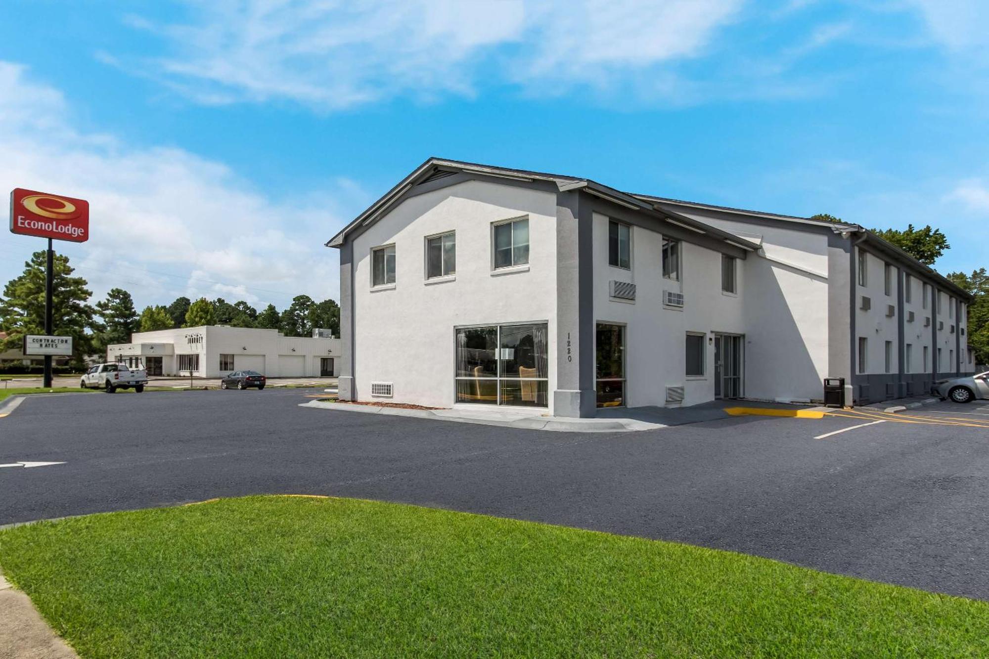 Econo Lodge Cherry Point Хейвлок Экстерьер фото