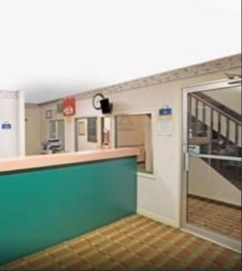 Econo Lodge Cherry Point Хейвлок Экстерьер фото